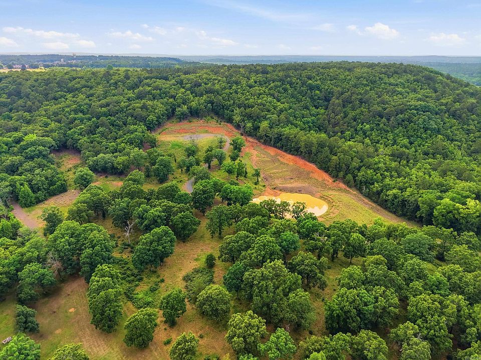 1st image of 121 Oakstone Hts