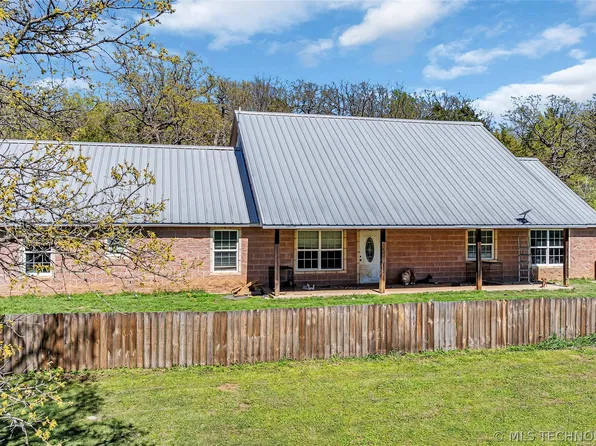 4200 Parsons Rd, Sulphur, OK 73086