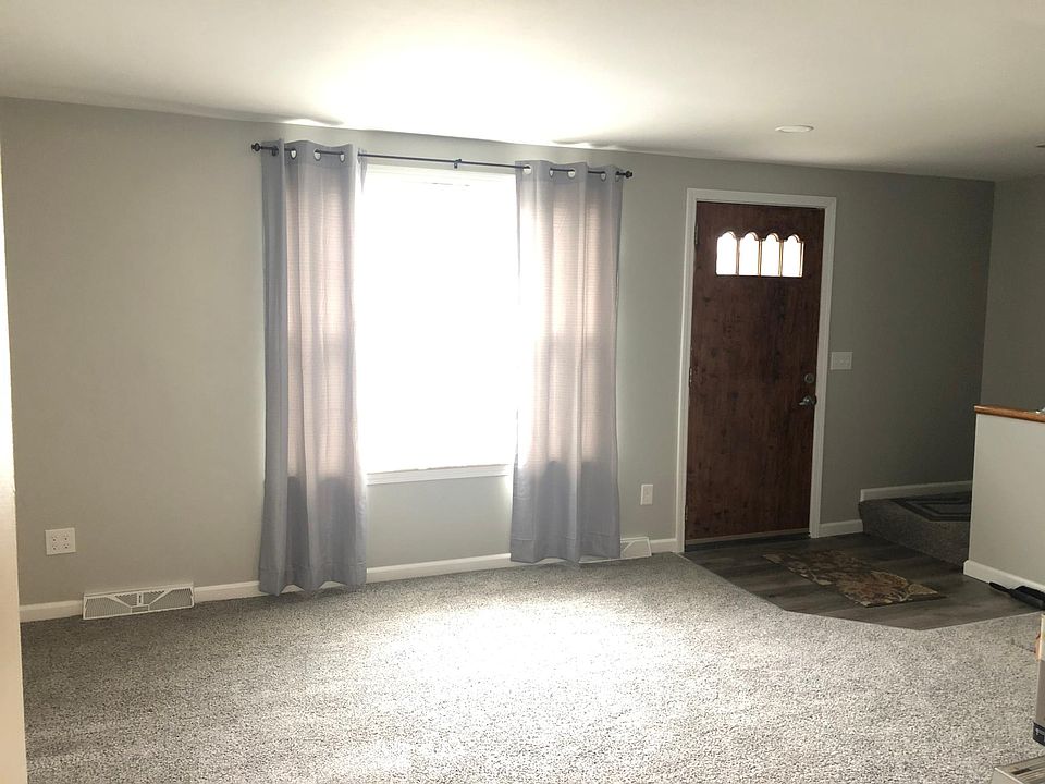 Pic one of living room
