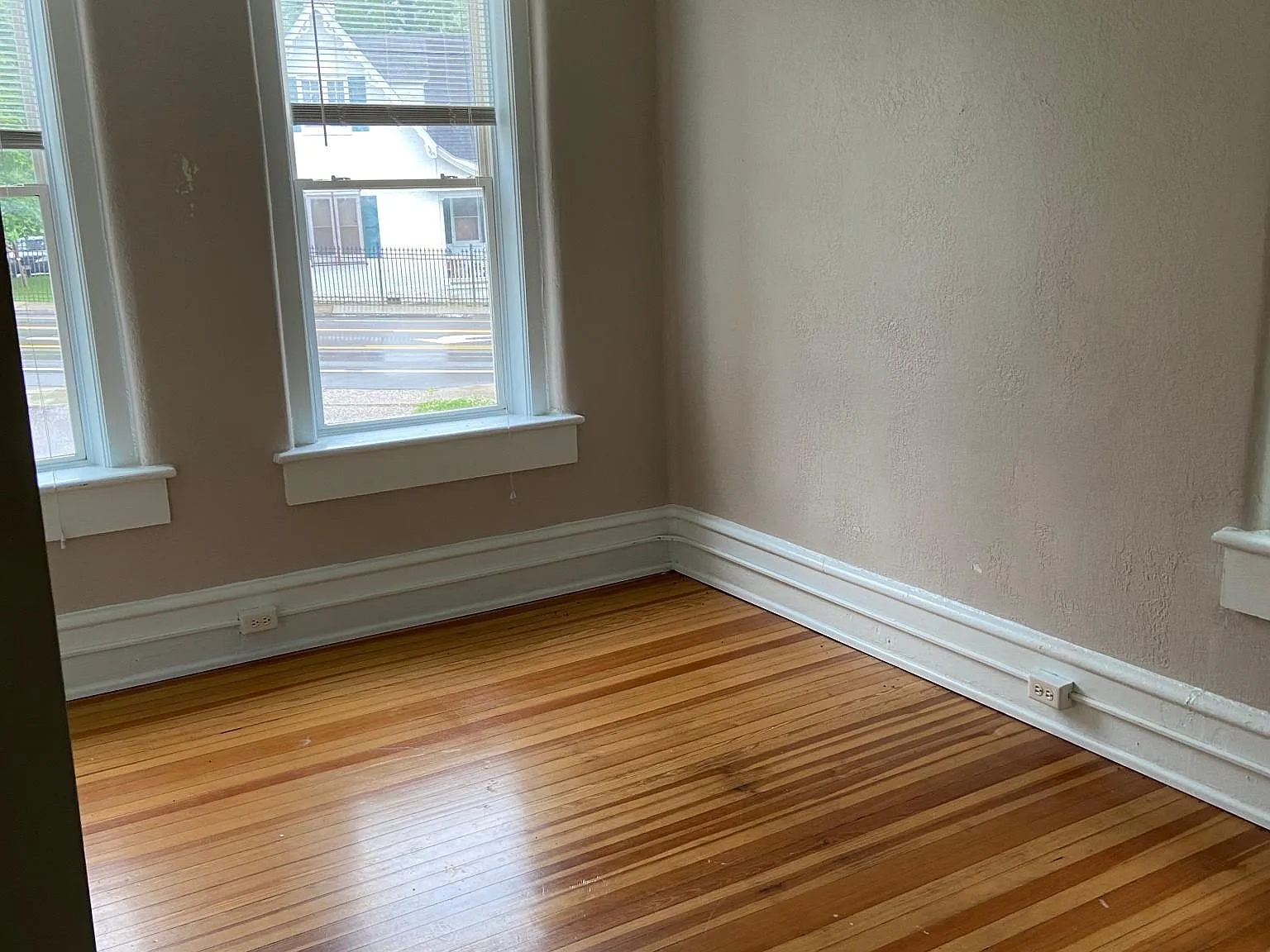 2 bed, 850 sqft, $895 — Photo 4