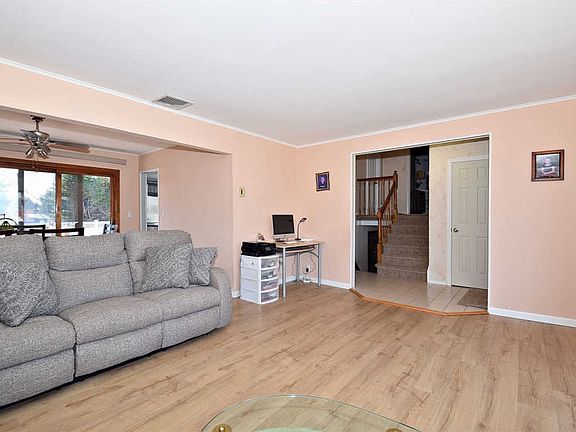 4th image of 3958 Berger Ave