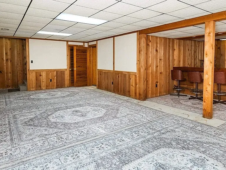 1209 E University St — Photo 26