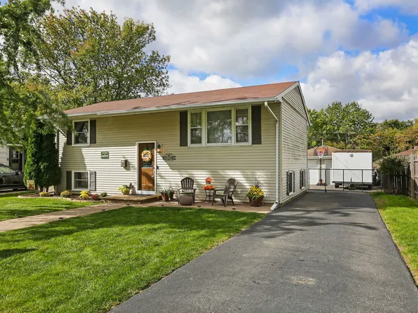 914 Shields Ave, Winthrop Harbor, IL 60096