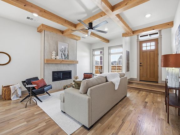 5th image of 313 Dylan Way