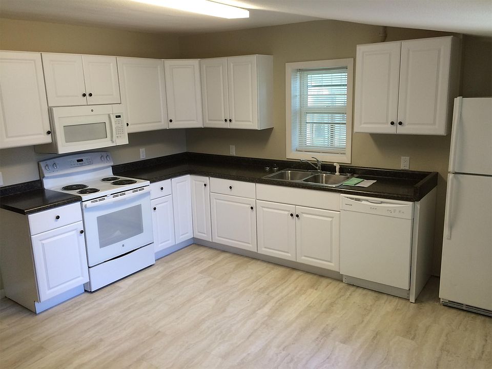 1st image of 1016 17th St N APT 1
