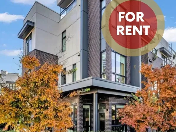 2039 Glenaire Dr #245, North Vancouver, BC V7P 1Y1