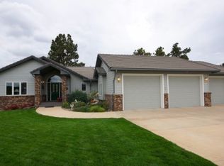 8405 Heather Dr, Rapid City, SD 57702