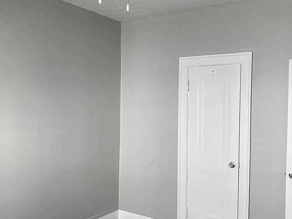 3rd image of 3773 W 33rd St APT 36