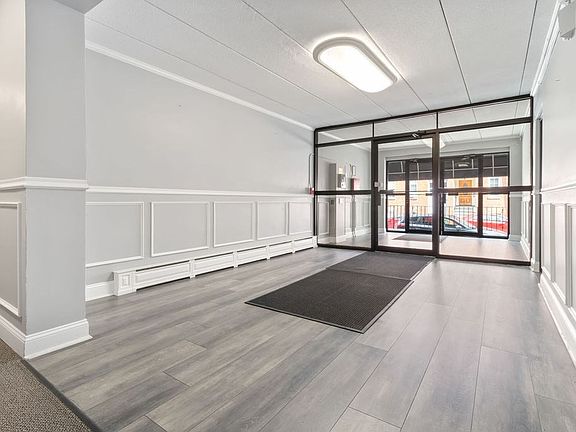 2nd image of 761 E 6th St APT 5