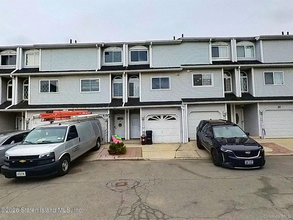 1st image of 41 Simmons Loop