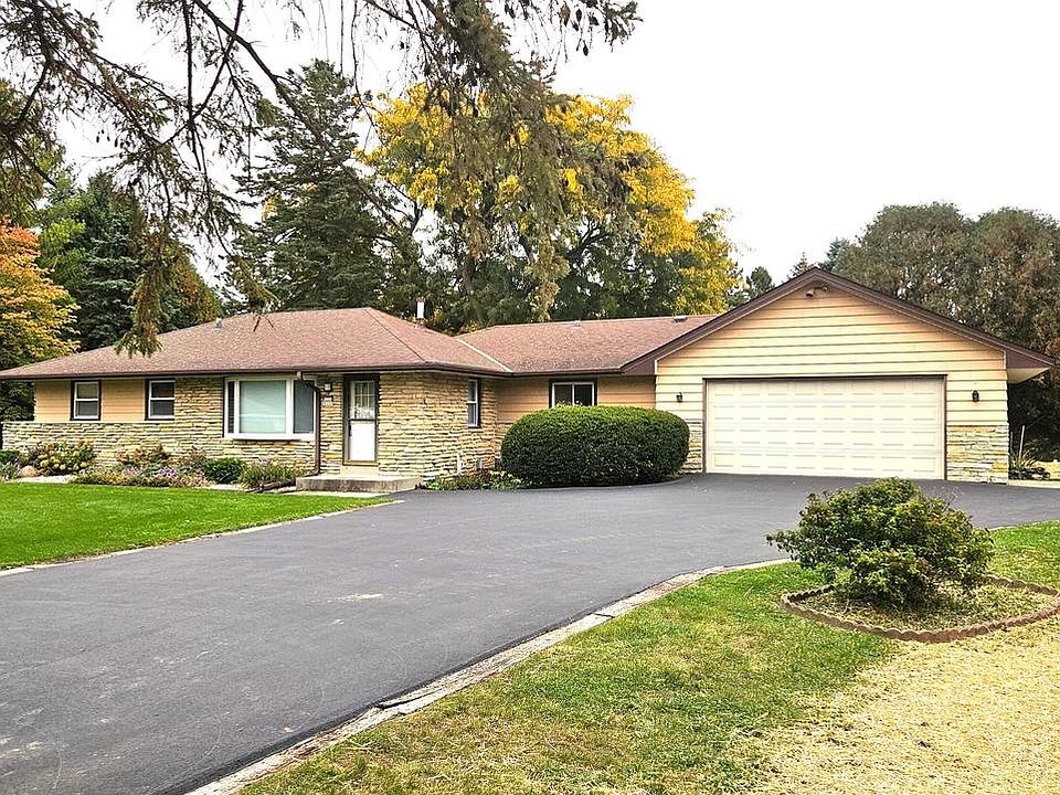 1st image of W226N6040 Avon COURT