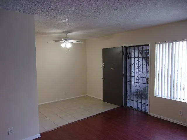13819 Sherman Way #2 — Photo 8
