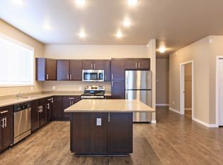 Pinecrest Apartment Homes, Fargo, ND 58104