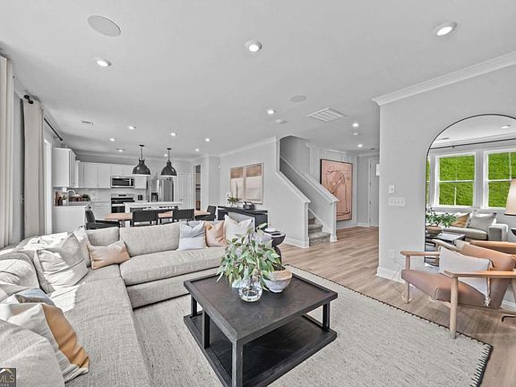 7th image of this home
