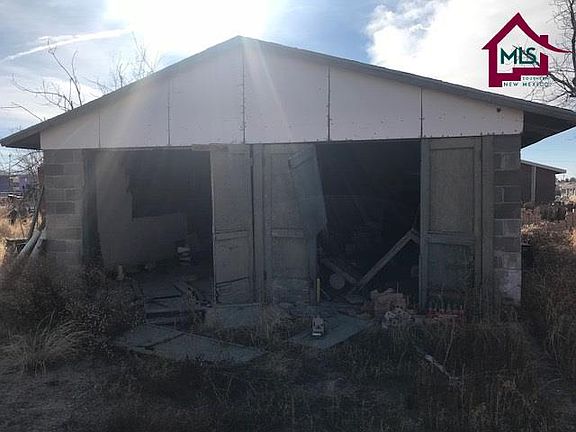 3rd image of 380 Vargas St