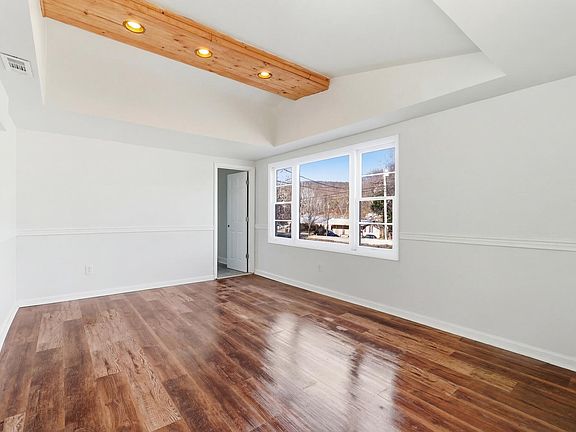 3rd image of 2919 Scaffold Cane Rd