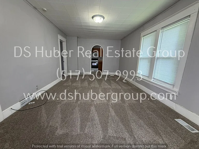 1219 McCullough St — Photo 4