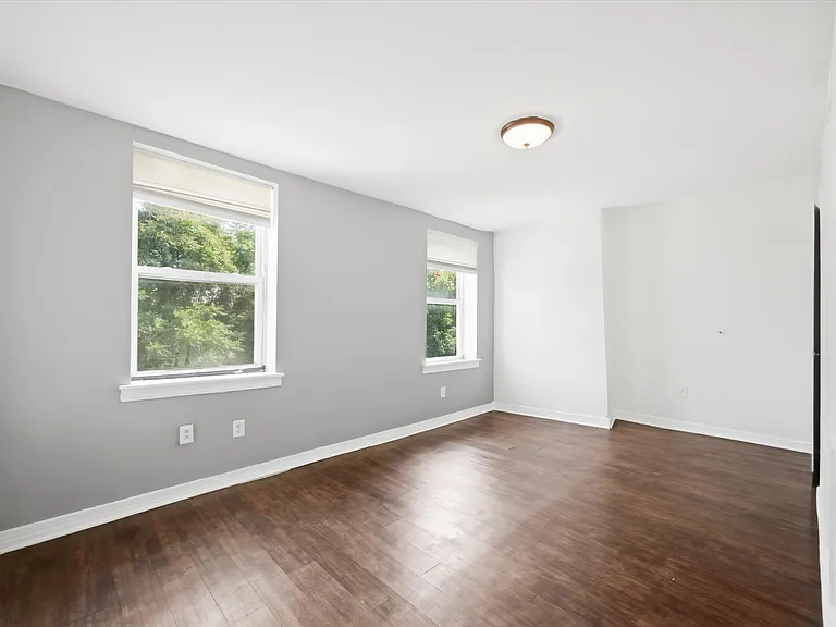1721 W Tioga St #4 — Photo 10