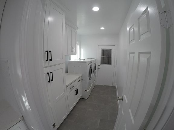 4th image of 334 S Orange Dr