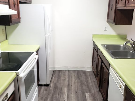 5th image of 2303 D St APT B-3