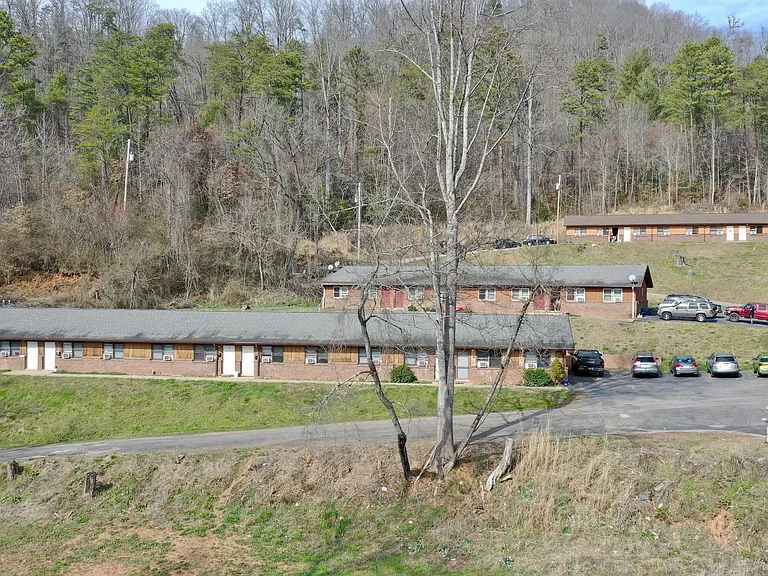 73 Remington Dr — Photo 4