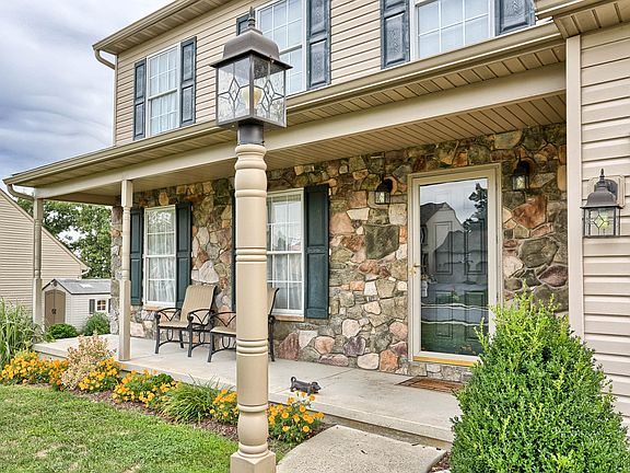 4th image of 475 N Burberry Ln
