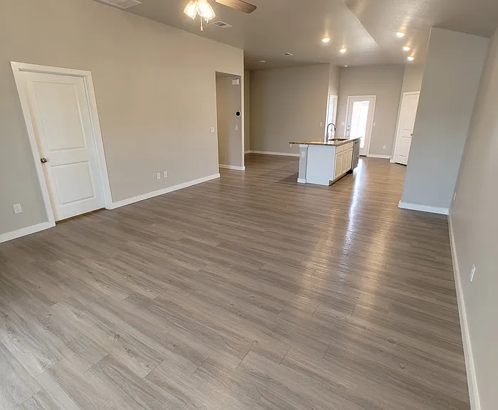 2703 Ranch Ave — Photo 4