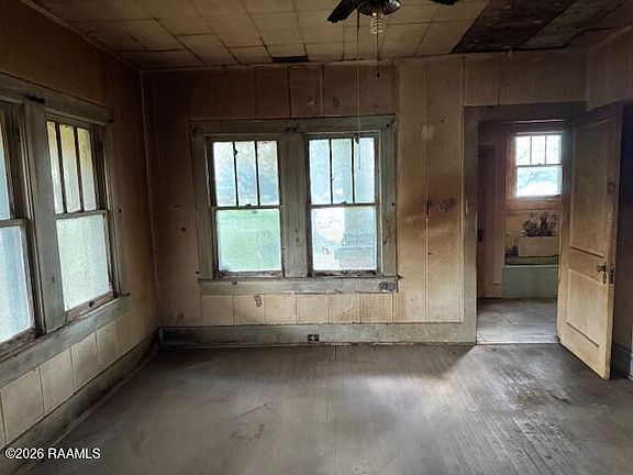 5th image of 211 Bertinot Rd