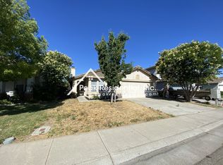 8418 Patmon Dr, Elk Grove, CA 95624