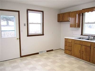 2nd image of 1989 Vine Ave