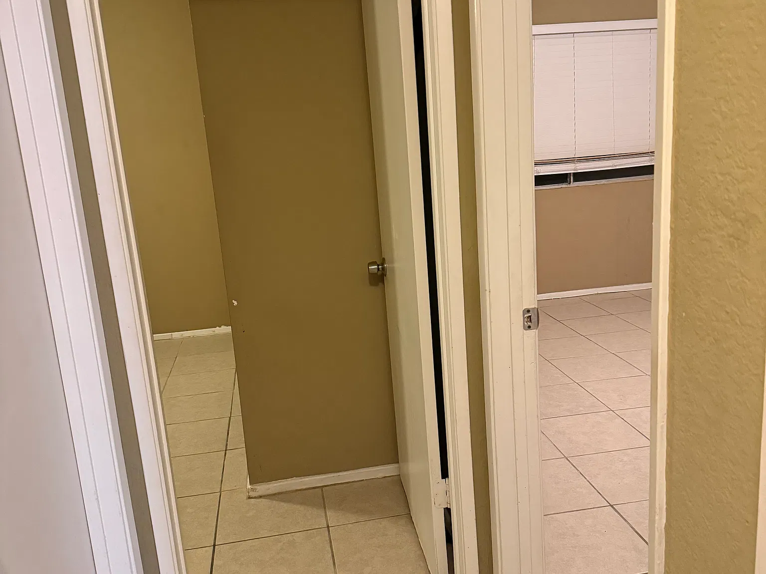 2 bed, 960 sqft, $2,000 — Photo 3