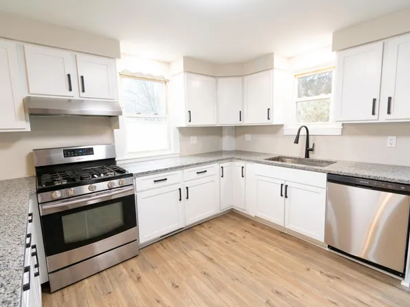 27 Catherine St, Hudson Falls, NY 12839