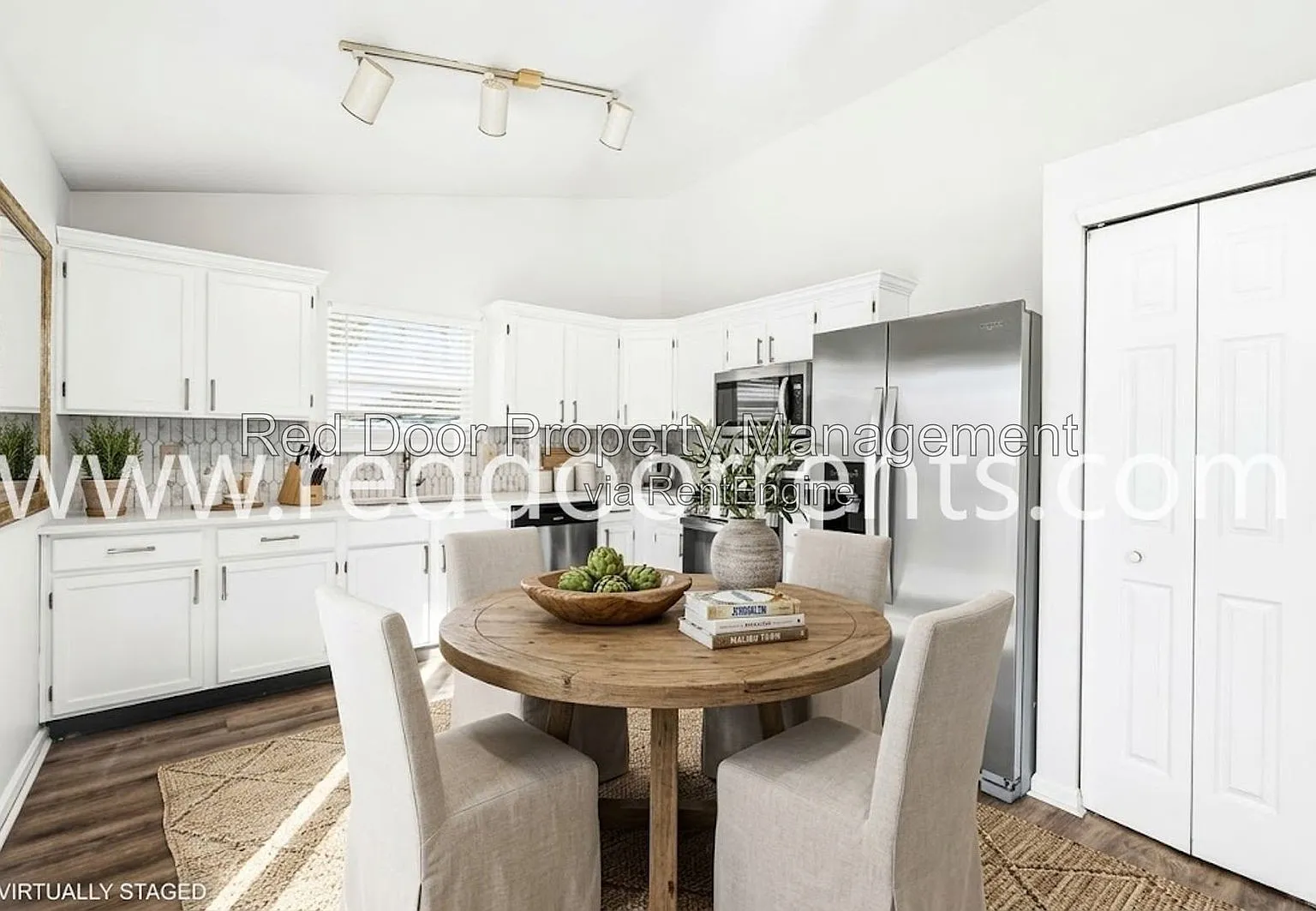 3 bed, 2.0 bath, 1390 sqft, $1,995 — Photo 3