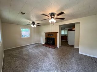 1341 Acacia Club Rd, Hollister, MO 65672