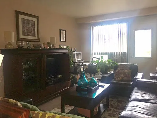 Sold by EZ Sell Realty | media 11