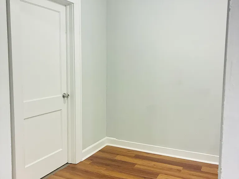 604 Park Ave — Photo 22