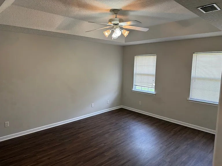 302 Windridge Dr — Photo 14