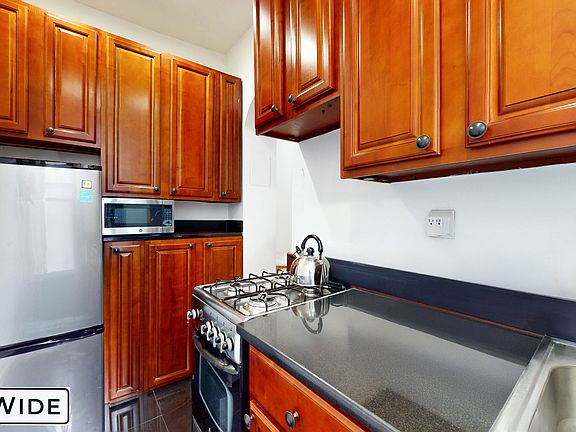 5th image of 234 W 13th St APT 44