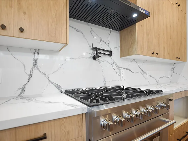 315 Palmer St — Photo 11
