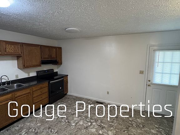 5th image of 100 Hillcrest Dr #4
