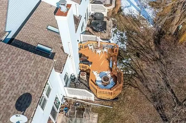 207 Shadybrook Ln — Photo 14