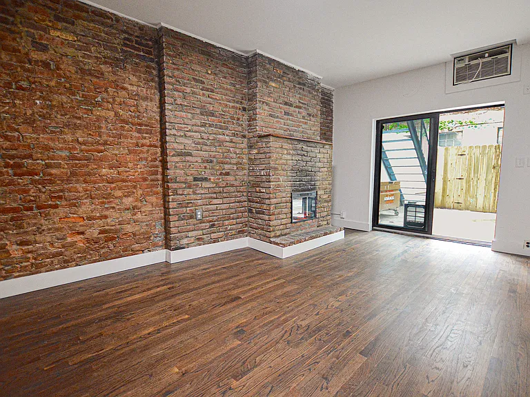 315 W 29th St #1B — Photo 1