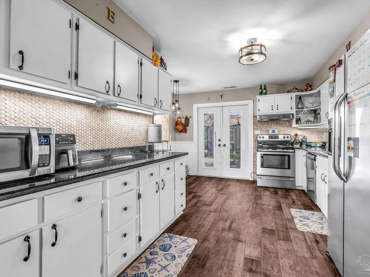 4 bed, 1850 sqft, $2,850 — Photo 1