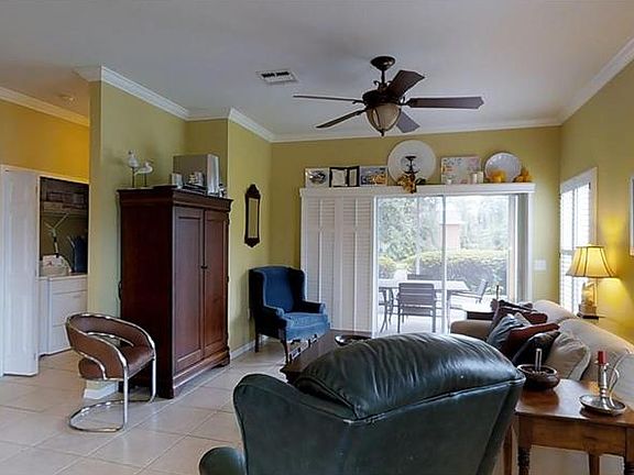 3rd image of 346 Lake Cassidy Dr
