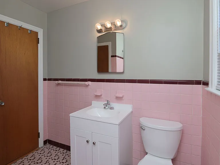 1813 Fairlawn Cir — Photo 26