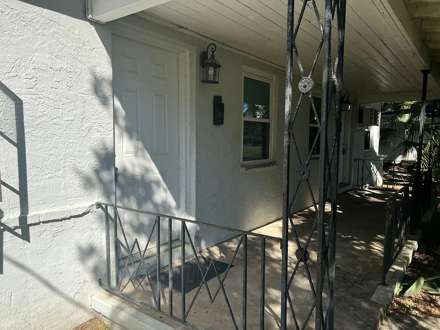879 Campus Circle — Photo 3