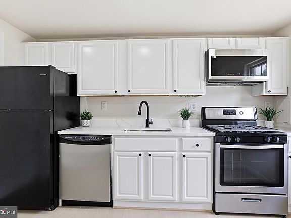 4th image of 1801 Dutch Village Dr Unit K-337