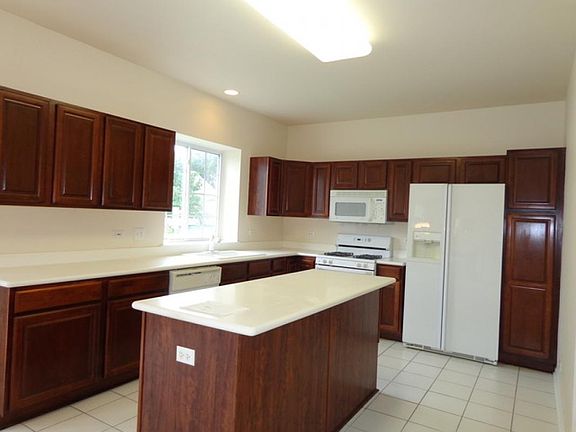 4th image of 1405 Sterling Dr