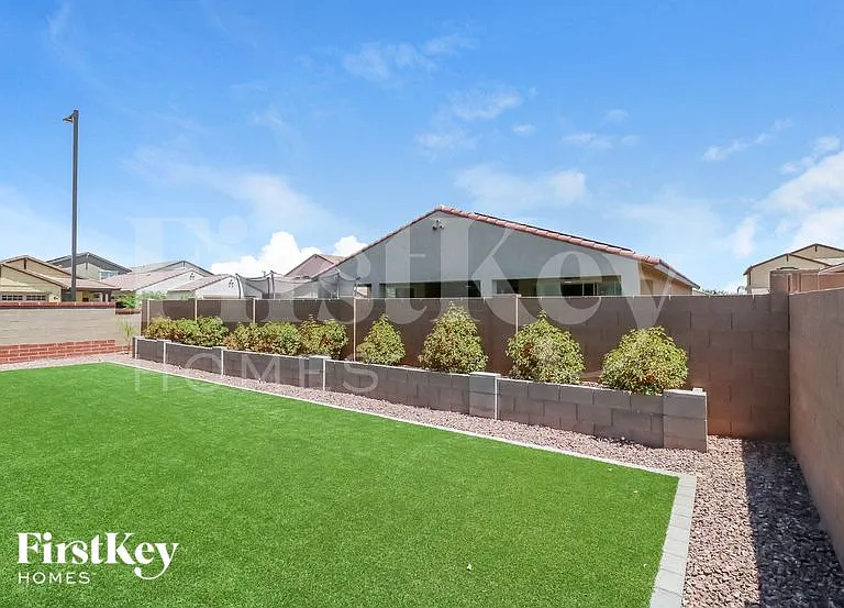 13581 N 141st Ln — Photo 14