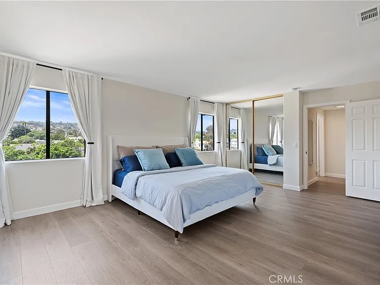 1150 W 13th St #306 — Photo 44